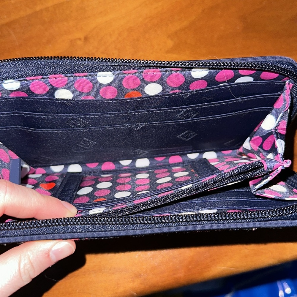 Vera Bradley wallet - Picture 5 of 6